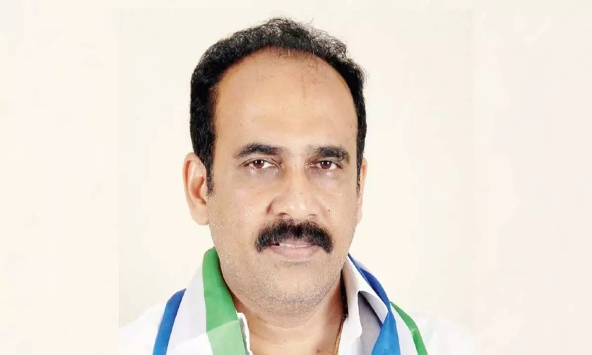 Andhra Pradesh: बालिनेनी श्रीनिवास रेड्डी ने प्रकाशम जिले में वाईएसआरसी को मजबूत करने का संकल्प लिया