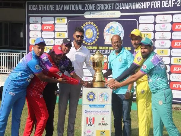 गणमान्य व्यक्तियों ने IDCA की एक दिवसीय राष्ट्रीय क्षेत्रीय क्रिकेट चैंपियनशिप का समर्थन किया