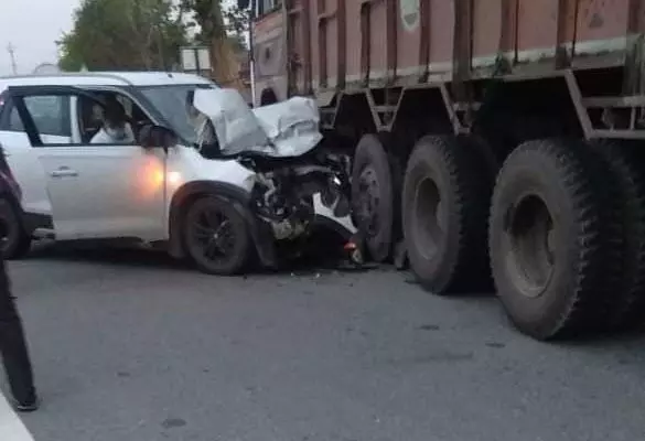 Bikaner : ट्रक और कार की जोरदार टक्कर से परिवार के 6 लोगों की मौत