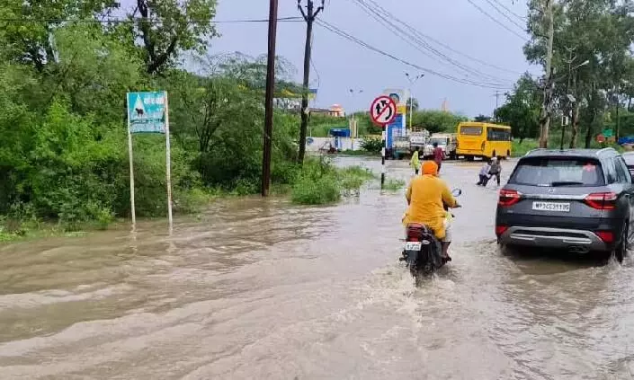Bhopal: भीम नगर में बारिश के बाद सड़कें जलमग्न हुई