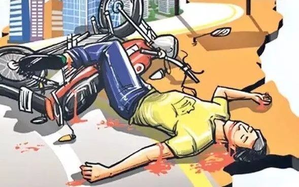Rishikesh: विक्रम की टक्कर से बाइक सवार युवक की हुई मौत