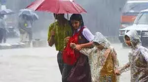 HIMACHAL PRADESH : बरसात के बीच जिले के कुछ स्कूल खुले