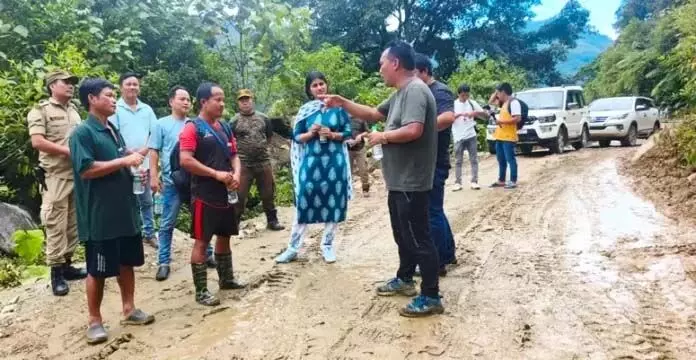 Arunachal : डीसी ने वैकल्पिक रेंगची मार्ग पर काम का निरीक्षण किया