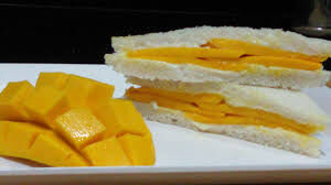 Mango Sandwich से करें मेहमान का स्वागत, नोट करें आसान रेसिपी