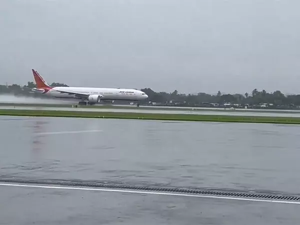 मुंबई से Air India की फेरी फ्लाइट क्रास्नोयार्स्क के लिए रवाना