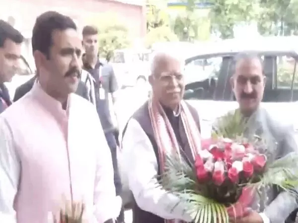 Himachal Pradesh CM ने चंडीगढ़ में हरियाणा के पूर्व CM मनोहर लाल खट्टर से की मुलाकात