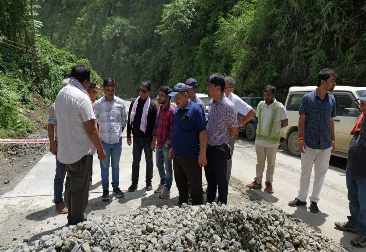 Mizoram : उपाध्यक्ष ने सैरांग-कोलासिब सड़क पुनर्वास कार्य का निरीक्षण किया