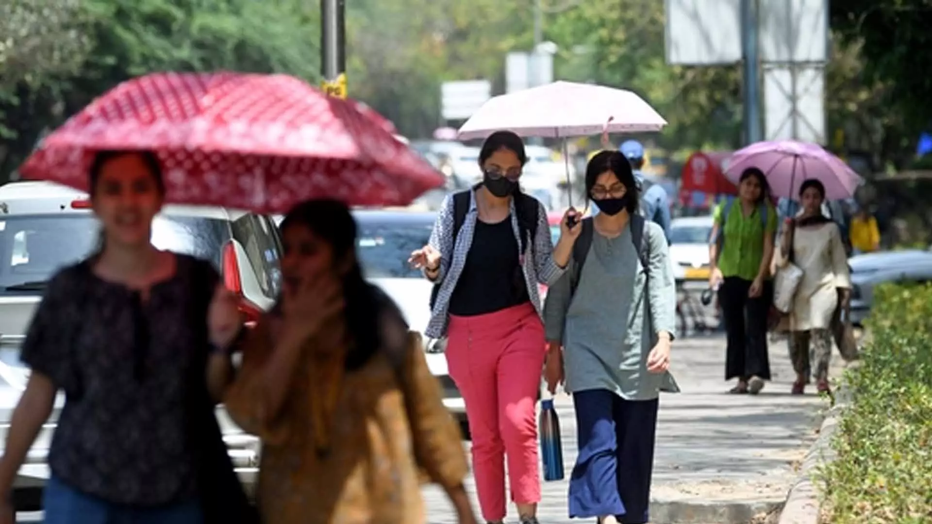 DEHLI: दिल्ली में मौसम 28.05 °C पर गर्म शुरुआत