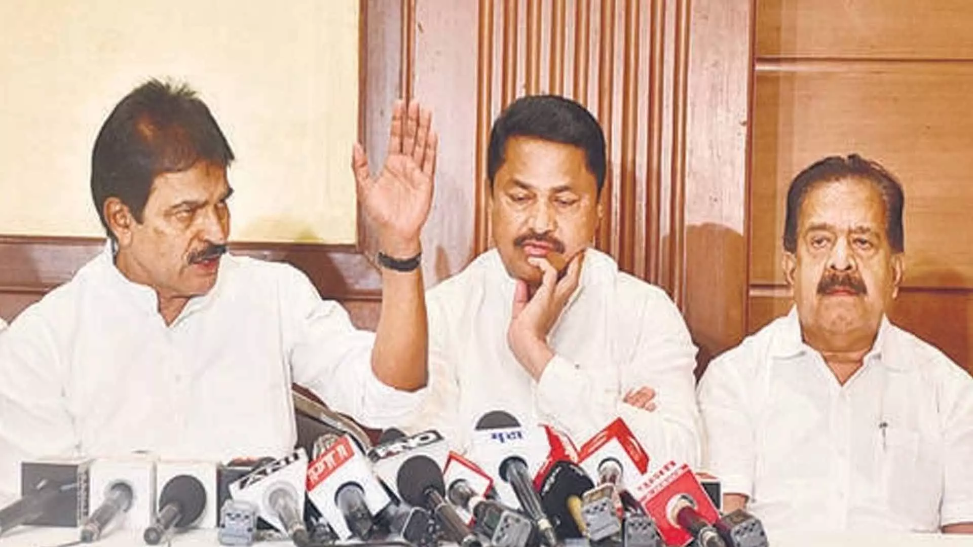 MUMBAI: सीट बंटवारे पर सहयोगी दलों के दबाव के आगे नहीं झुकेगी कांग्रेस