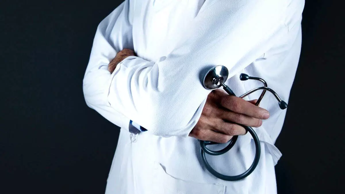 Mirzapur में मंडलीय अस्पताल में 20 विशेषज्ञ डॉक्टरों की भर्ती