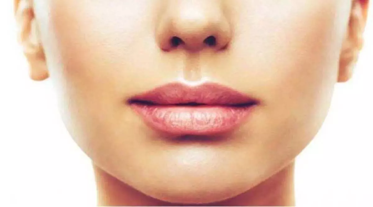 Lips के ऊपर कालेपन को दूर करने के लिए इस चीज का करें इस्तेमाल