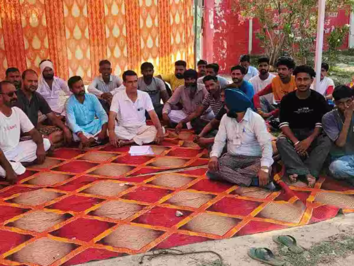Sri Ganganagar: छात्राओं से अभद्र व्यवहार के आरोपी टीचर को सस्पेंड किया