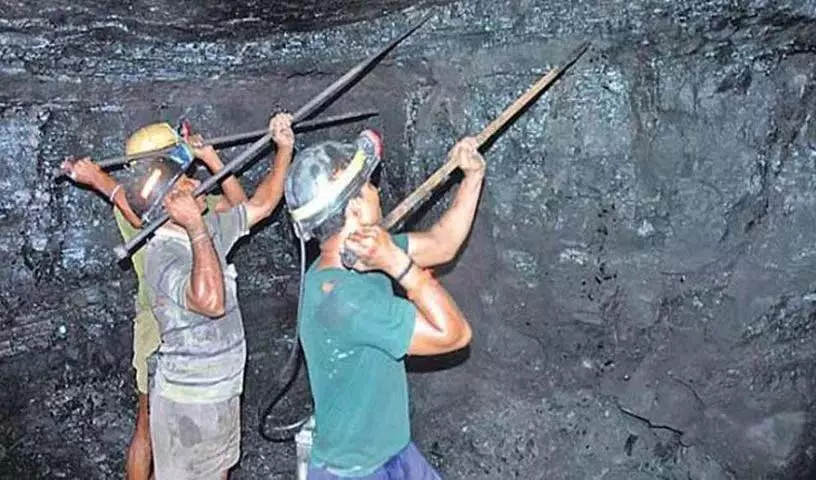 Telangana: बारिश के कारण सिंगरेनी खदानों में कोयला उत्पादन प्रभावित