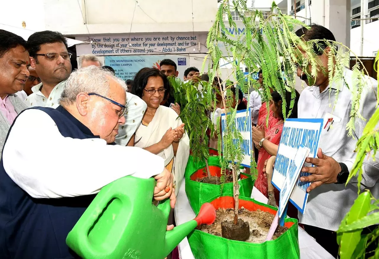 Governor Mishra ने लखनऊ स्थित विद्यालय में वृक्षारोपण अभियान की शुरुआत की