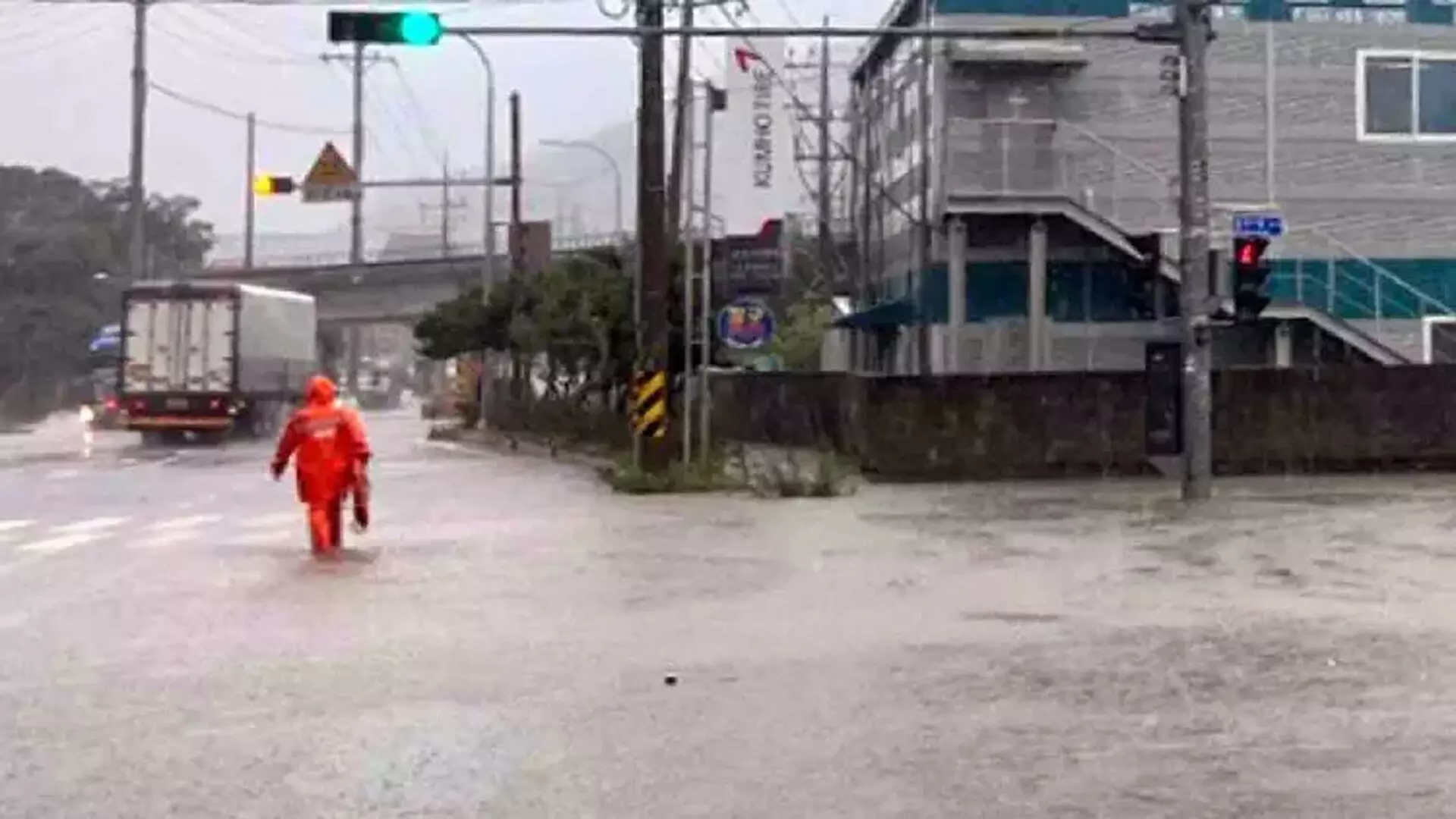 South Korea में मूसलाधार बारिश की चेतावनी जारी