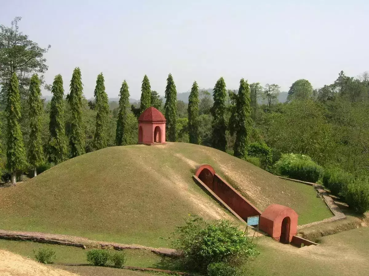 Assam में 700 साल पुराने अहोम मोइदम को विश्व धरोहर सूची के लिए नामित किया