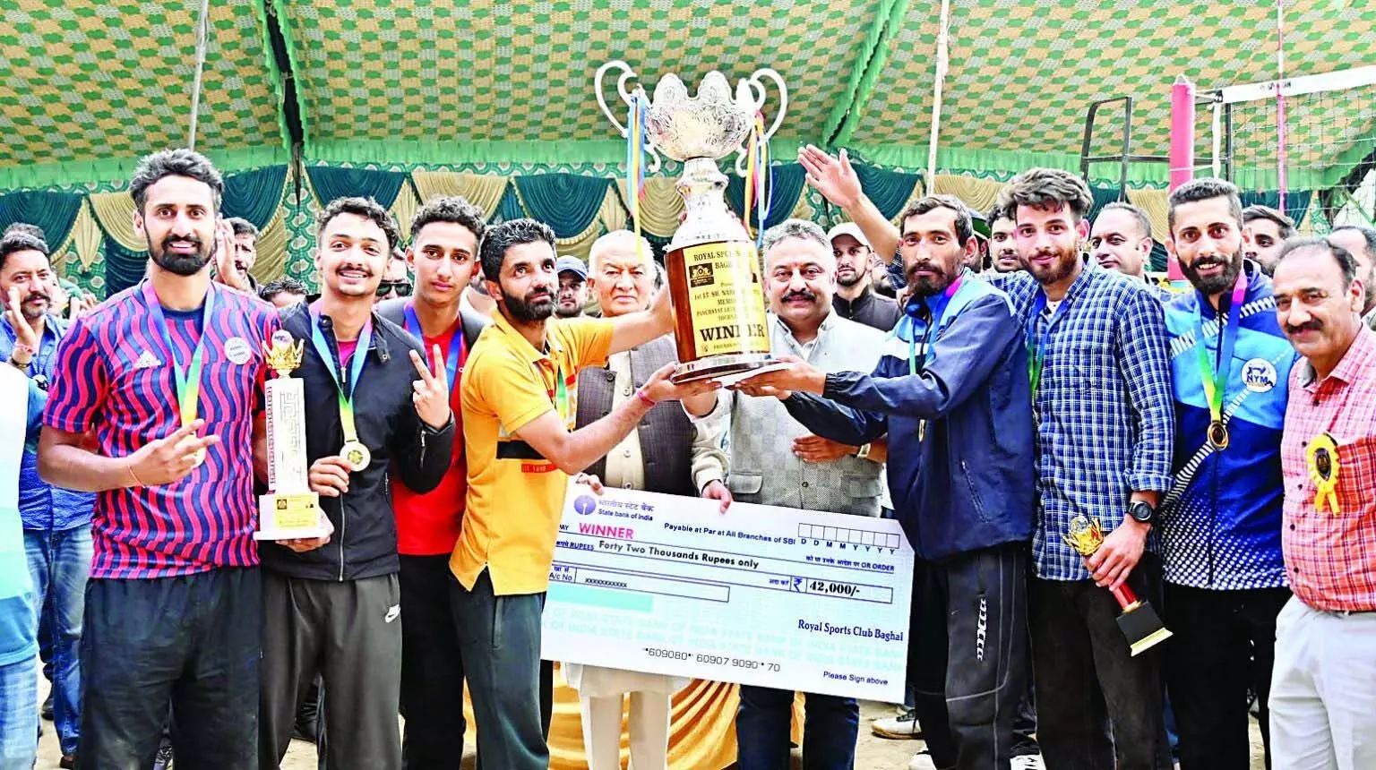 Baghal में वालीबाल प्रतियोगिता में पुजारली नंबर-4 ने मारी बाजी