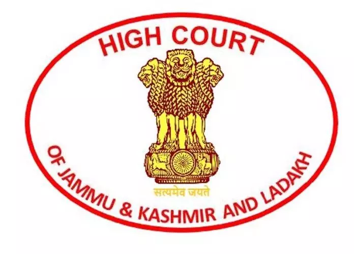 High Court ने सिविल जज का PSP प्रमाण पत्र रद्द करने के डीसी पुंछ के आदेश पर रोक लगाई