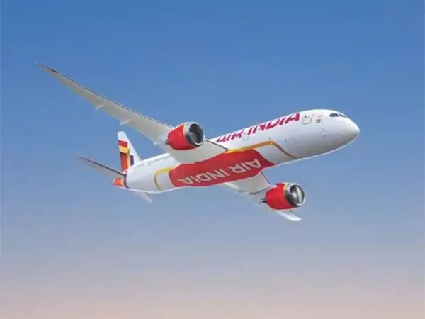Air India ने यात्रियों को पूरा किराया वापस करने और वाउचर देने की घोषणा की
