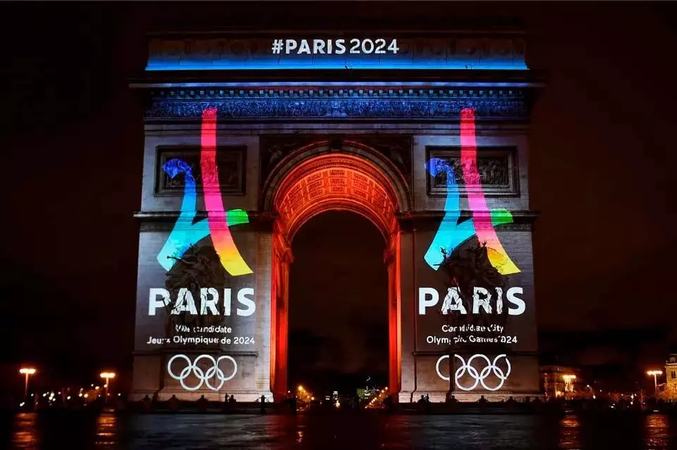 Paris Olympics फ्रांस के लिए वित्तीय संकट बनता जा रहा