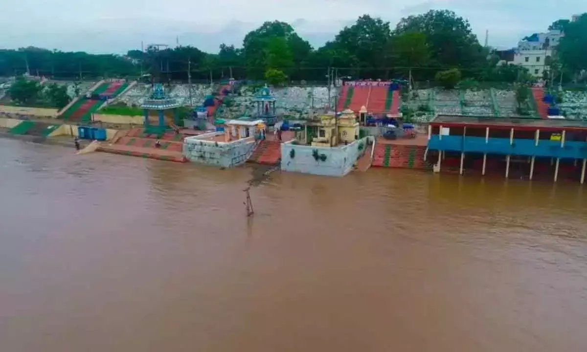 Bhadrachalam में गोदावरी बाढ़ मार्च फीट 32.8