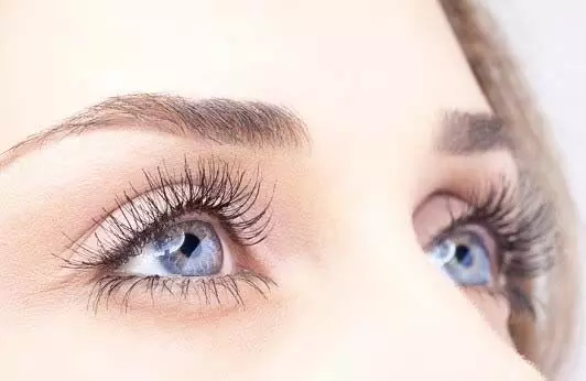 Eye care: आंखों के लिए ये 3 विटामिन की कमी पड़ सकती है भारी