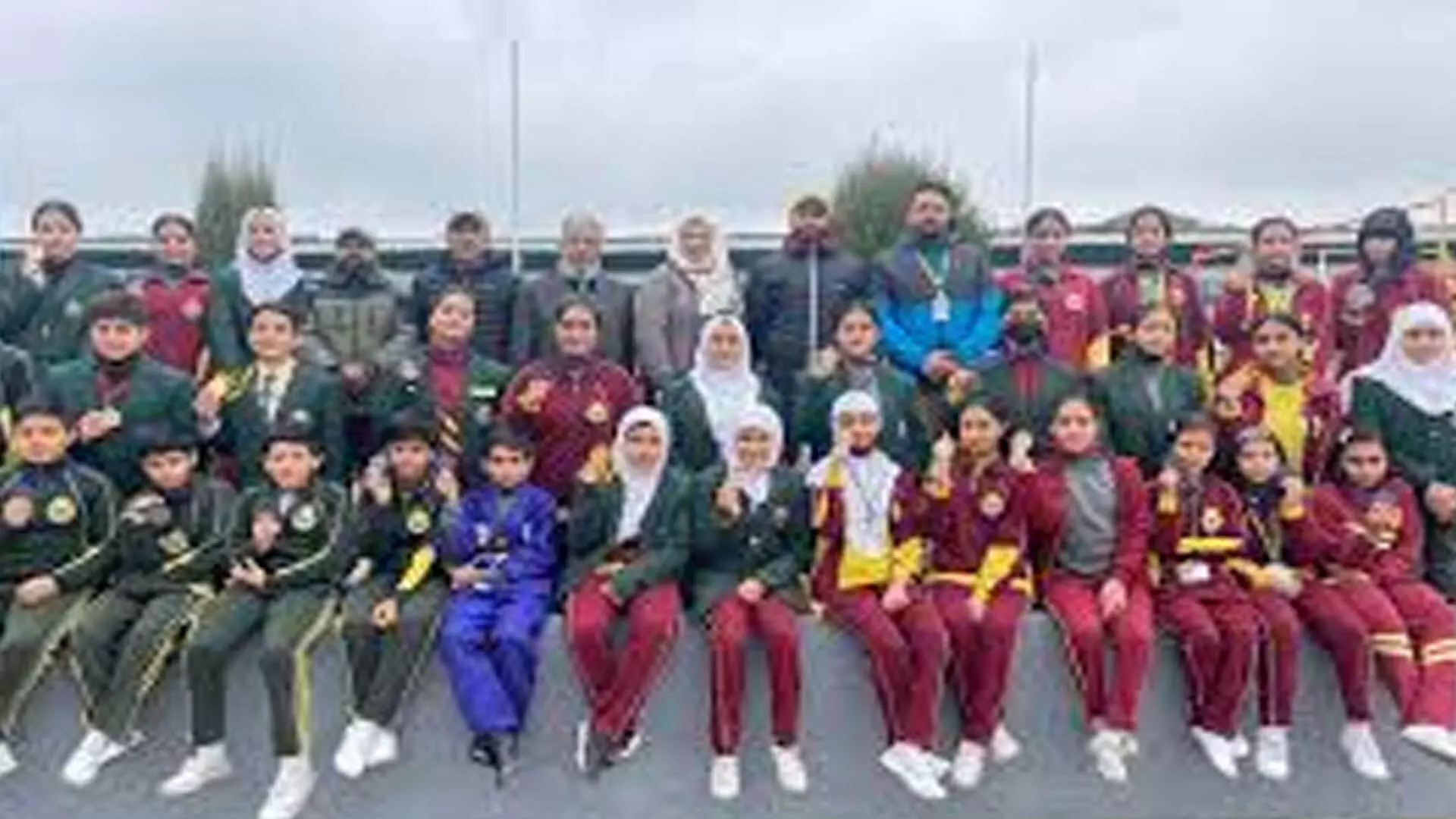 Jammu: ग्रीन वैली एजुकेशनल इंस्टीट्यूट के छात्रों ने जम्मू-कश्मीर यतीम फाउंडेशन अनाथालय का दौरा किया