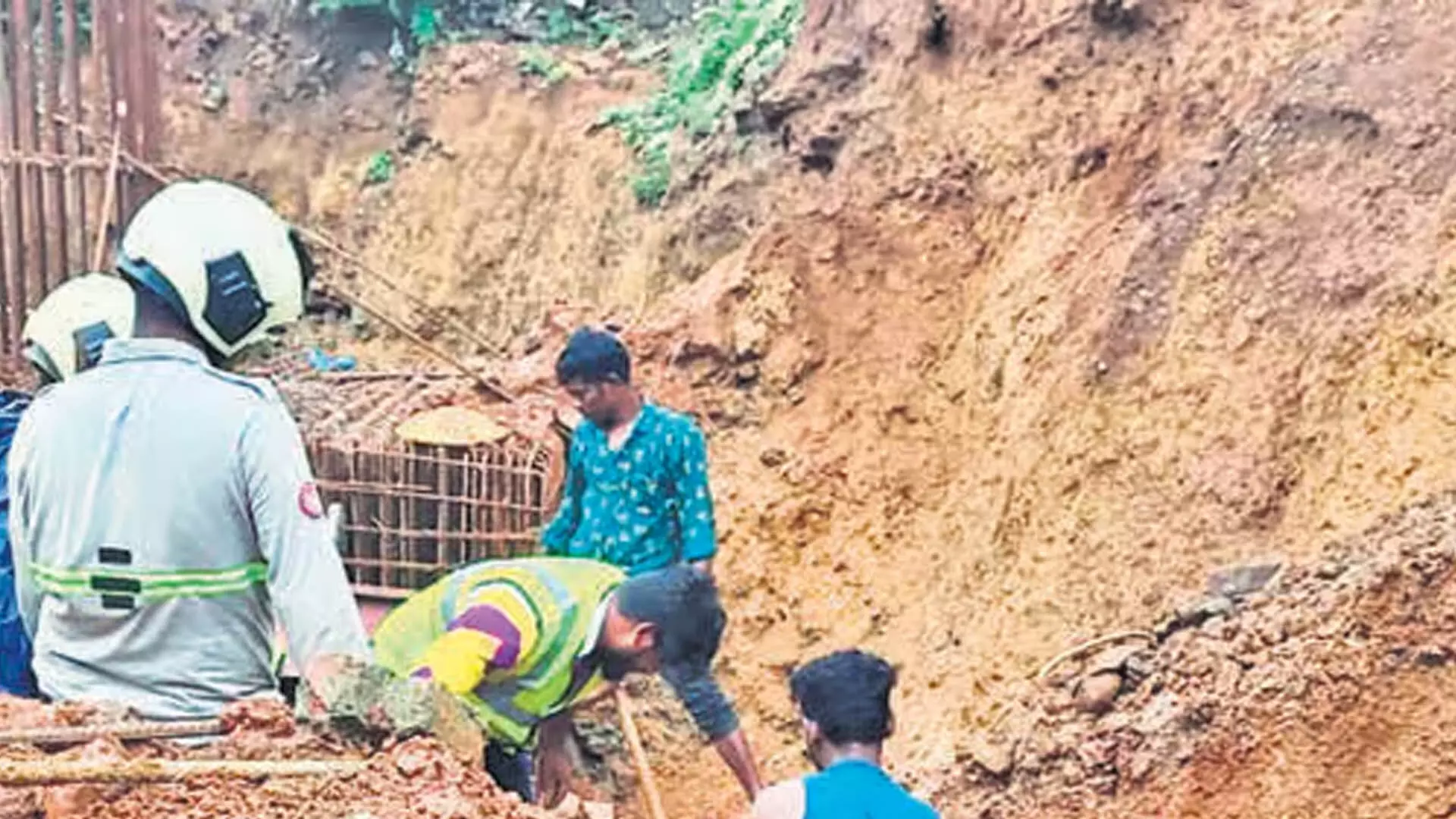 MUMBAI: मलाड में मिट्टी धंसने की घटना में मजदूर की मौत के बाद ठेकेदार पर मामला दर्ज