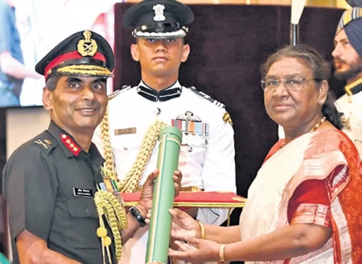 Kerala : लेफ्टिनेंट जनरल अजित नीलकांतन (सेवानिवृत्त) को परम विशिष्ट सेवा पदक मिला