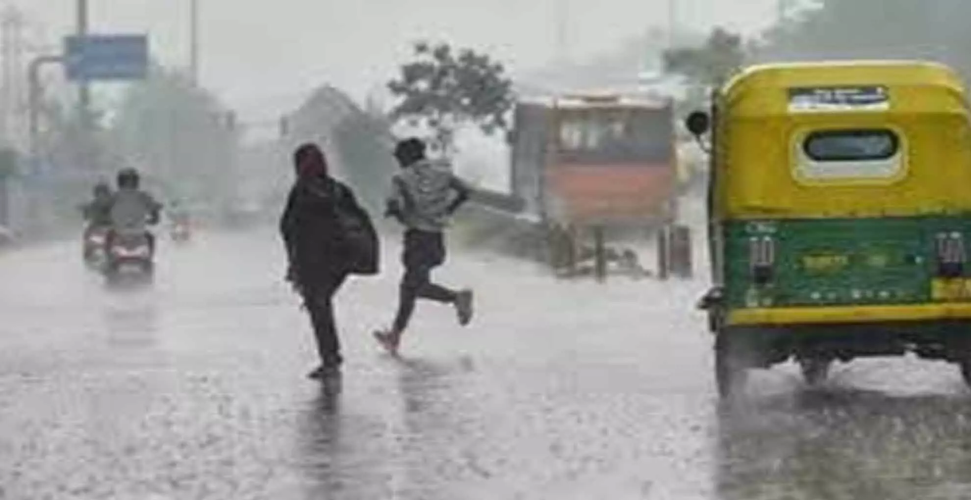 Weather Update: राजस्थान में बादलों ने डाला डेरा