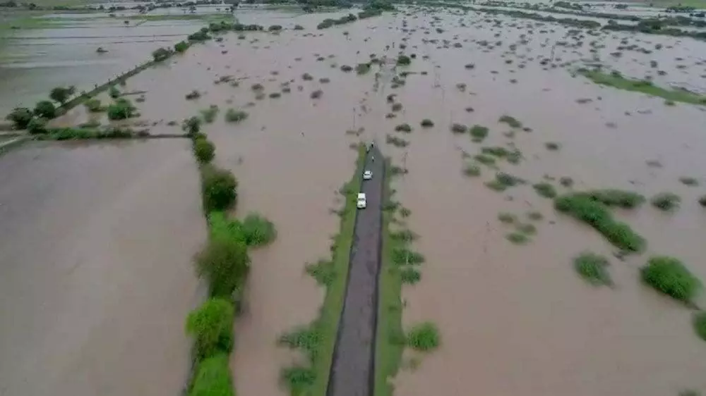 Gujarat : भारी बारिश से जलमग्न हुआ पोरबंदर