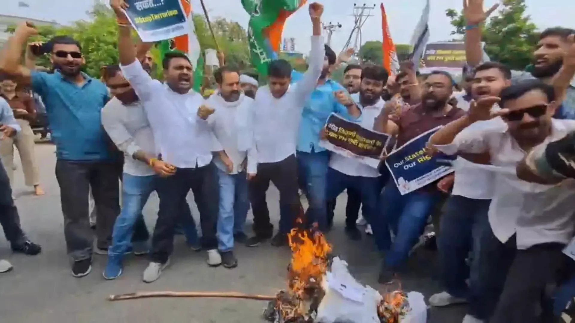 Jammu: जम्मू में युवा कांग्रेस कार्यकर्ताओं का विरोध प्रदर्शन