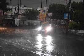 Kanpur में झमाझम बारिश आंकड़ा मौसम वैज्ञानिकों को भी कर गया हैरान