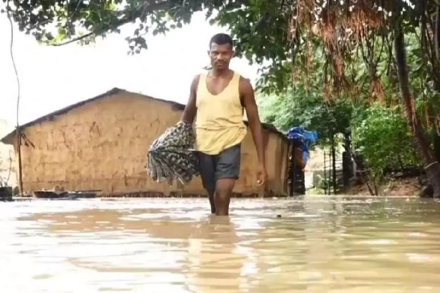 Odisha में बाढ़ का कहर: 24 घंटे में 190 मिमी बारिश से पुल और सड़कें जलमग्न