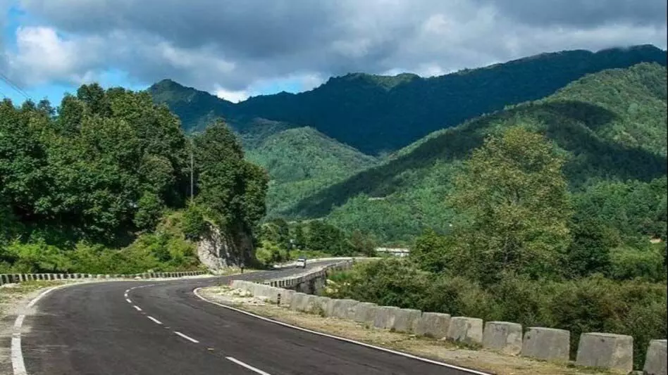 Arunachal : डीसी ने बारीरिजो में विकास गतिविधियों का जायजा लिया