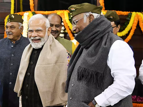 PM Modi ने कांग्रेस अध्यक्ष मल्लिकार्जुन खड़गे को उनके 82वें जन्मदिन पर शुभकामनाएं दीं