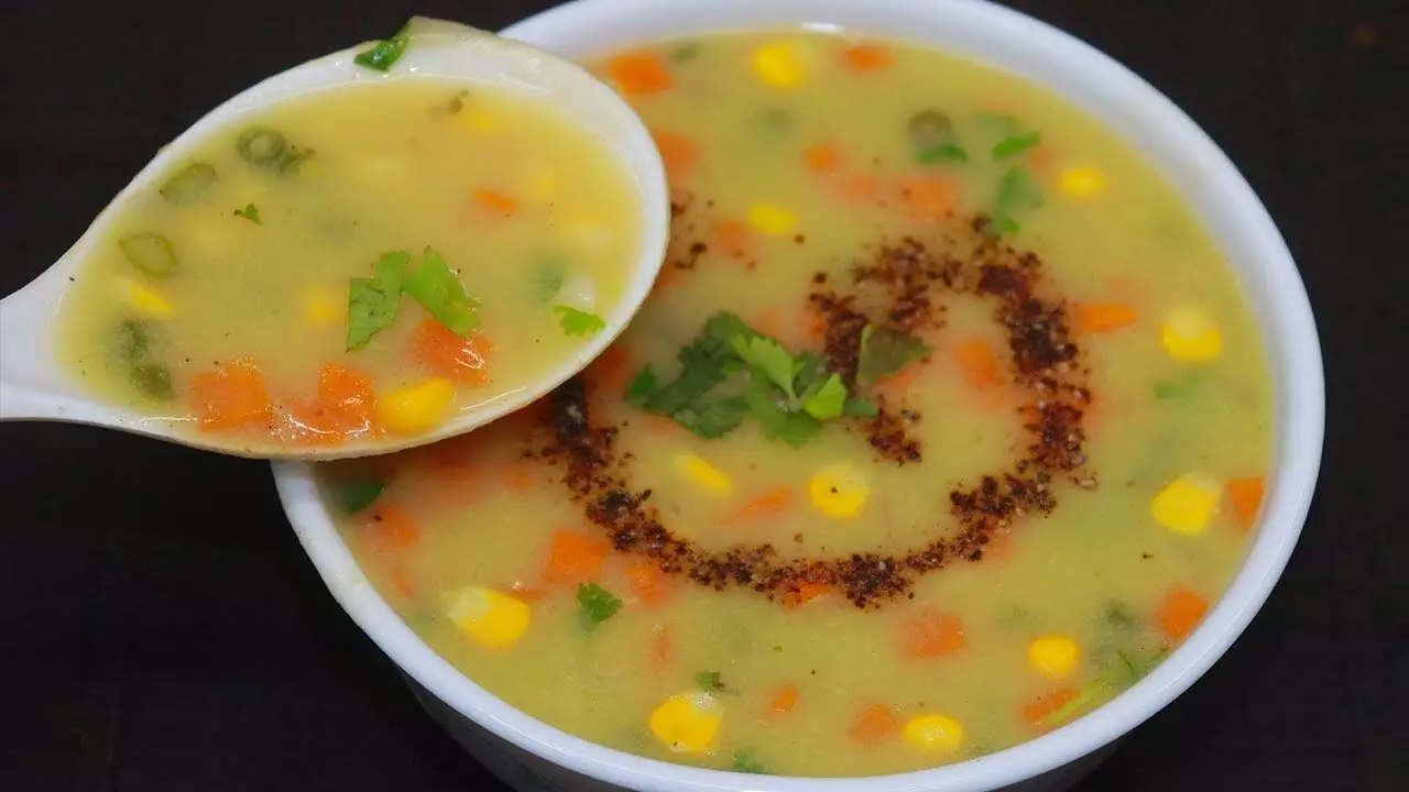 Recipe: घर पर मिनटों में तैयार करे स्वीट कॉर्न सूप