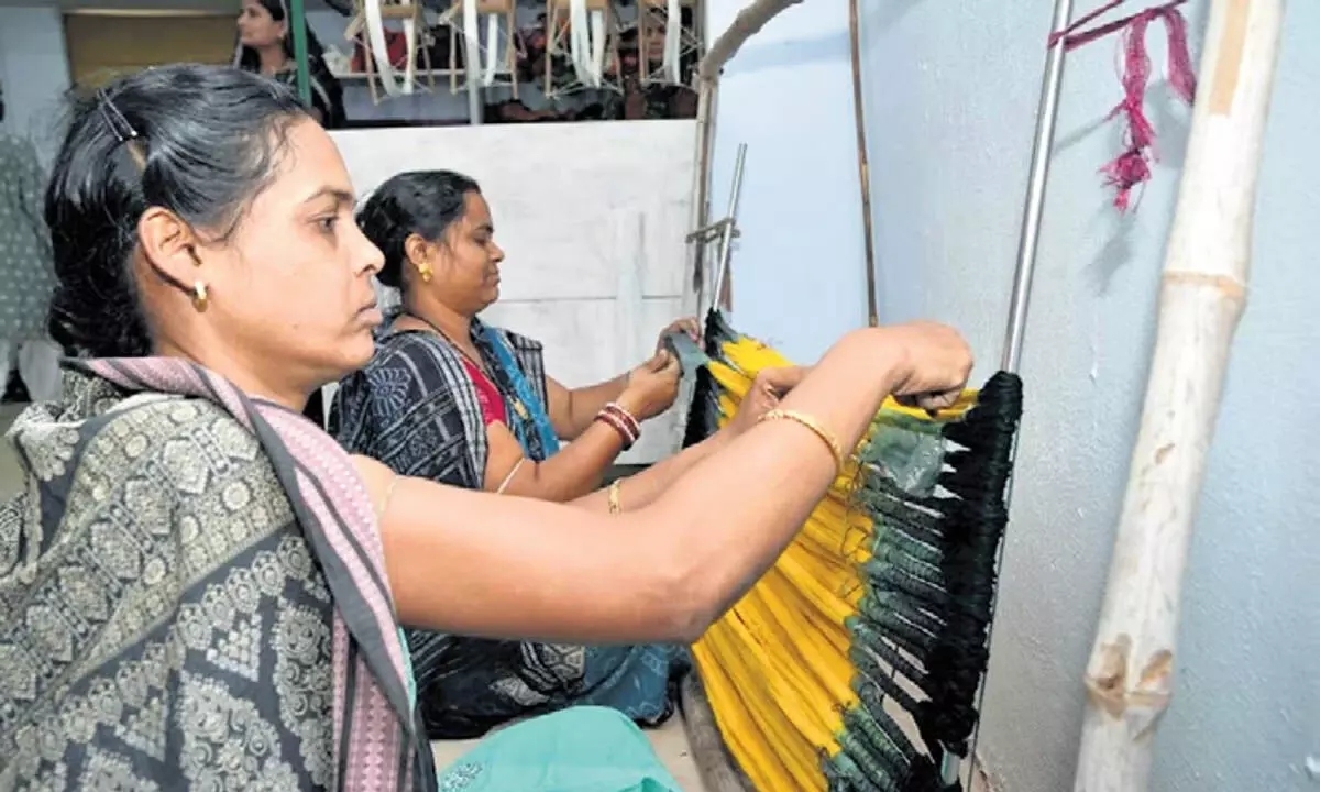 Odisha: ओआरएमएएस ने ओडिशा में मणियाबांधा बुनाई के ब्रांड मूल्य में वृद्धि की