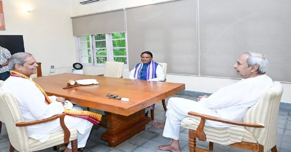 CM Majhi ने LoP नवीन पटनायक से मुलाकात की