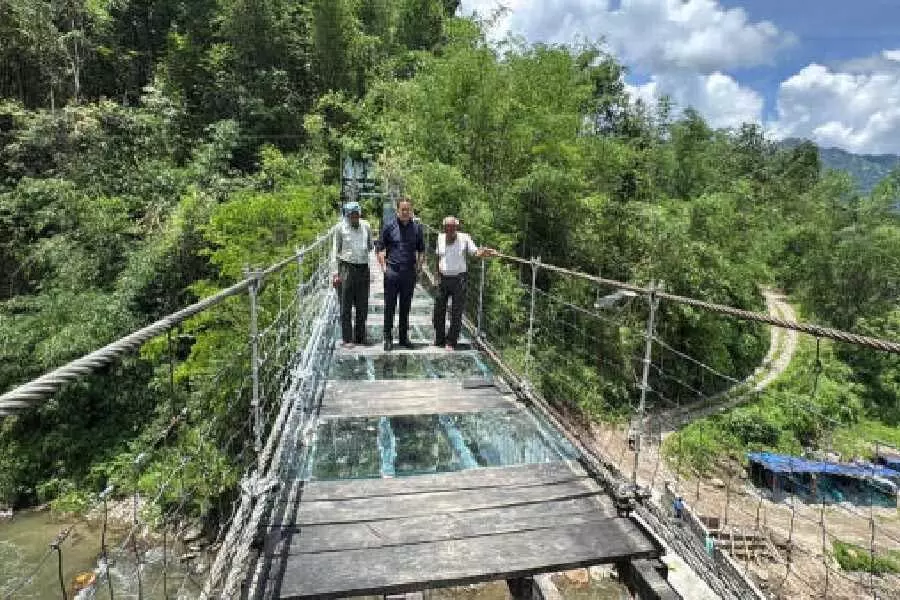 Darjeeling में ब्रिटिशकालीन सस्पेंशन ब्रिज को ग्लास बॉटम वाले स्काईवॉक का आकार दिया