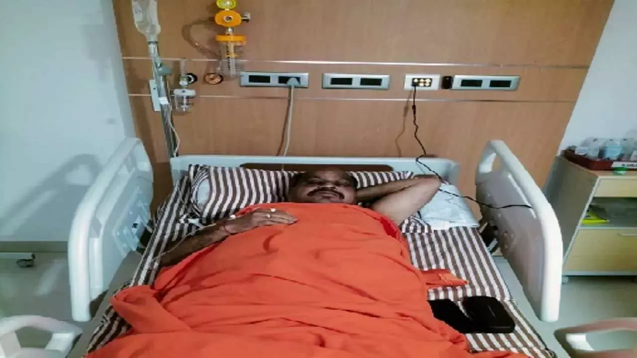 Raipur Breaking: MLA पुरंदर मिश्रा को हॉस्पिटल में भर्ती कराया गया