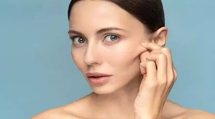 Skin Care: स्किन को टाइट काने में बेहद फायदेमंद है ये 5 तेल