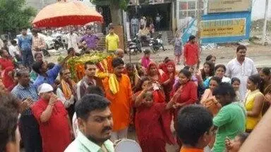 Ghatshila : गुरु पूर्णिमा पर बागुला साईं मंदिर में हुई पूजा, निकाली पालकी यात्रा