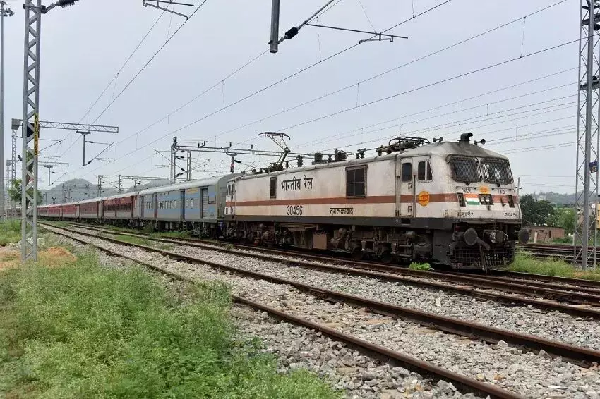 Assam : एनएफआर ने दो जोड़ी साप्ताहिक विशेष ट्रेन सेवाएं शुरू