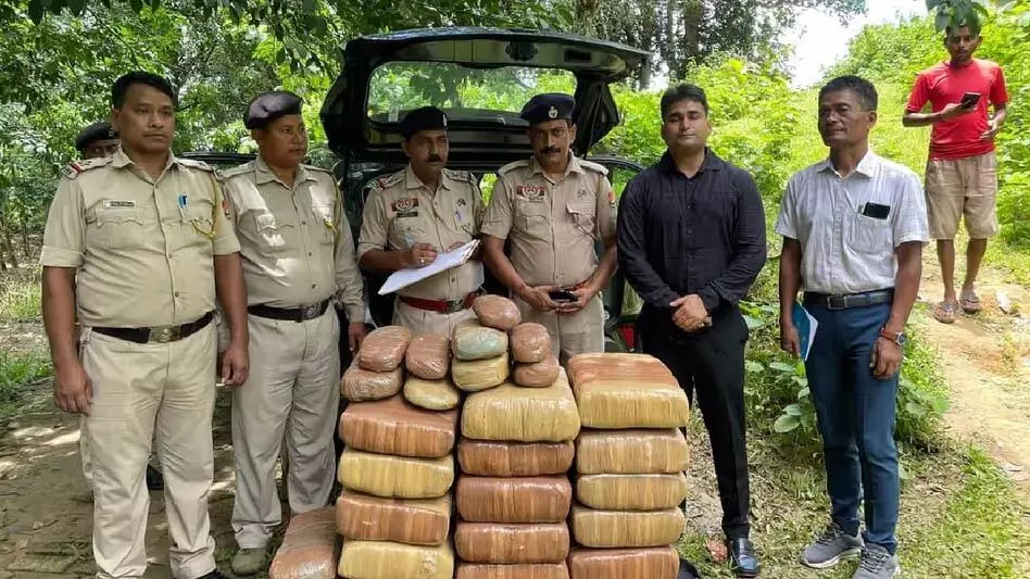 Tripura पुलिस ने 20 लाख रुपये मूल्य का गांजा जब्त किया