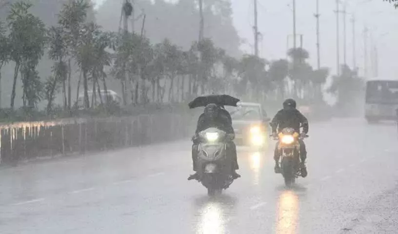 Incessant बारिश से करीमनगर में सामान्य जनजीवन प्रभावित