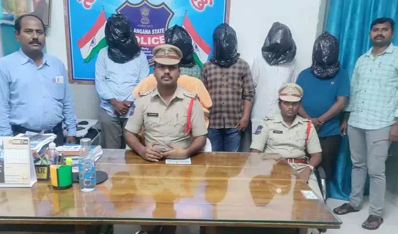Kothagudem पुलिस ने पांच फर्जी पत्रकारों को गिरफ्तार किया