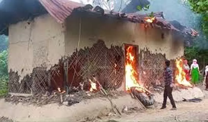Manipur में घर पर बम से हमला, वीडियो वायरल, घर के मालिक ने कहा-
