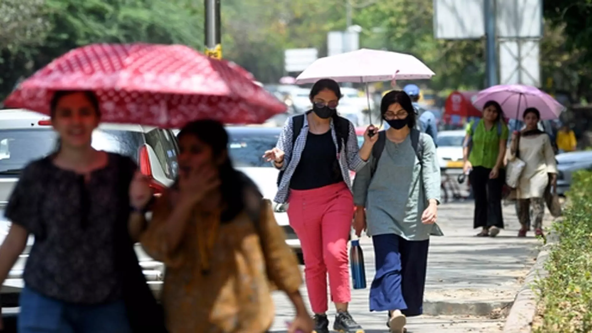 DEHLI: दिल्ली में मौसम 31.05 °C पर गर्म शुरुआत