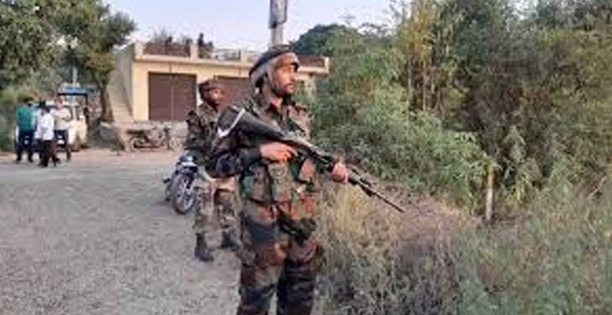 Jammu and Kashmir के राजौरी में आर्मी कैंप पर बड़ा आतंकी हमला
